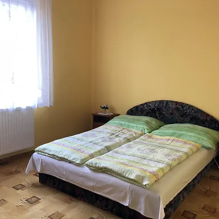 Napsugar Vendeghaz * Кехидакустани